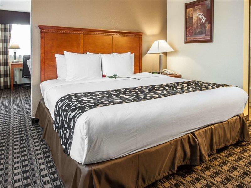 Clarion Inn Renton-Seattle Bagian luar foto