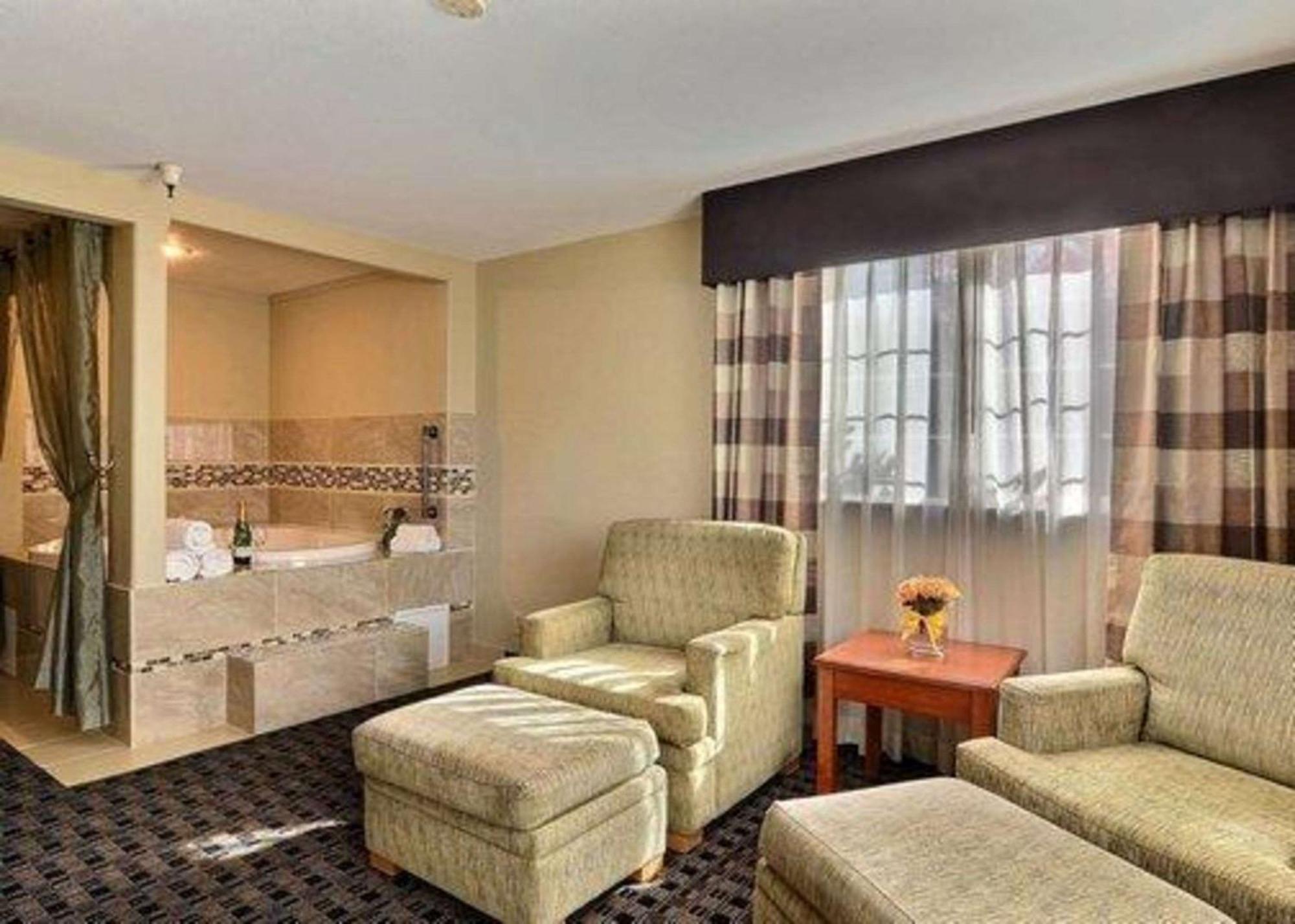 Clarion Inn Renton-Seattle Bagian luar foto