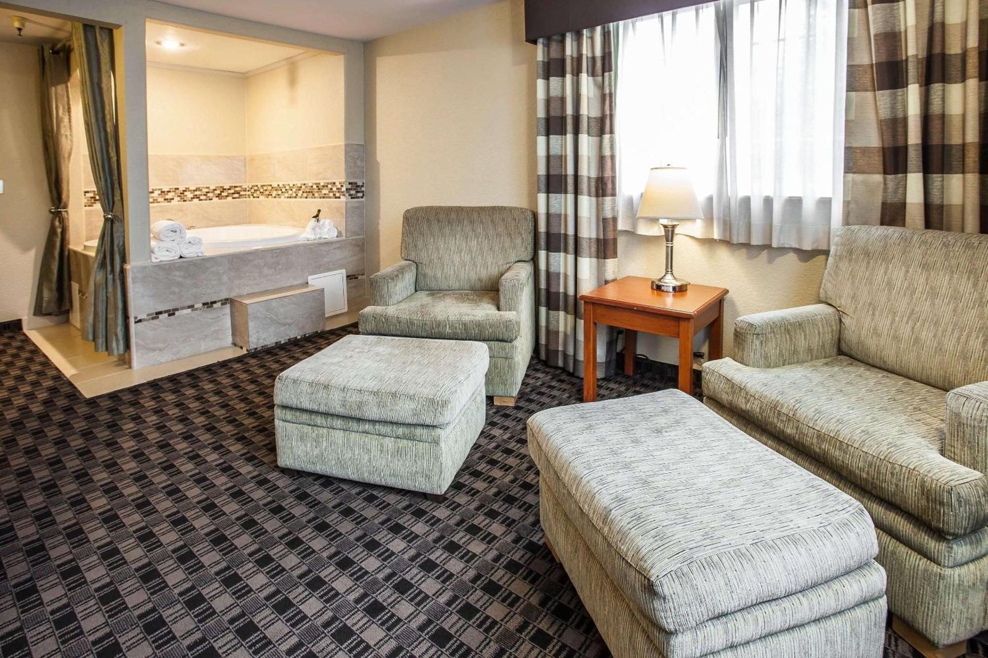 Clarion Inn Renton-Seattle Bagian luar foto