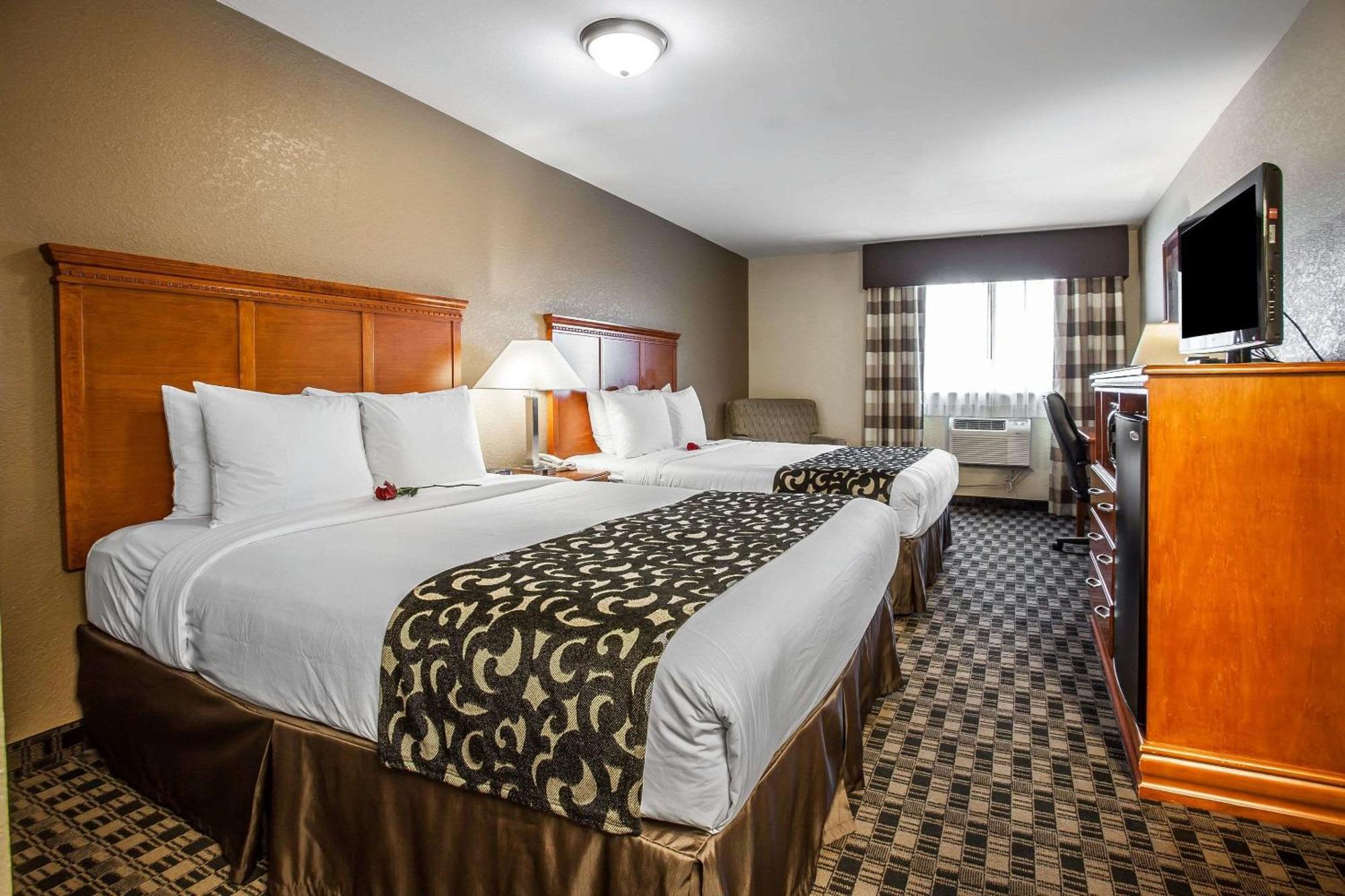 Clarion Inn Renton-Seattle Bagian luar foto